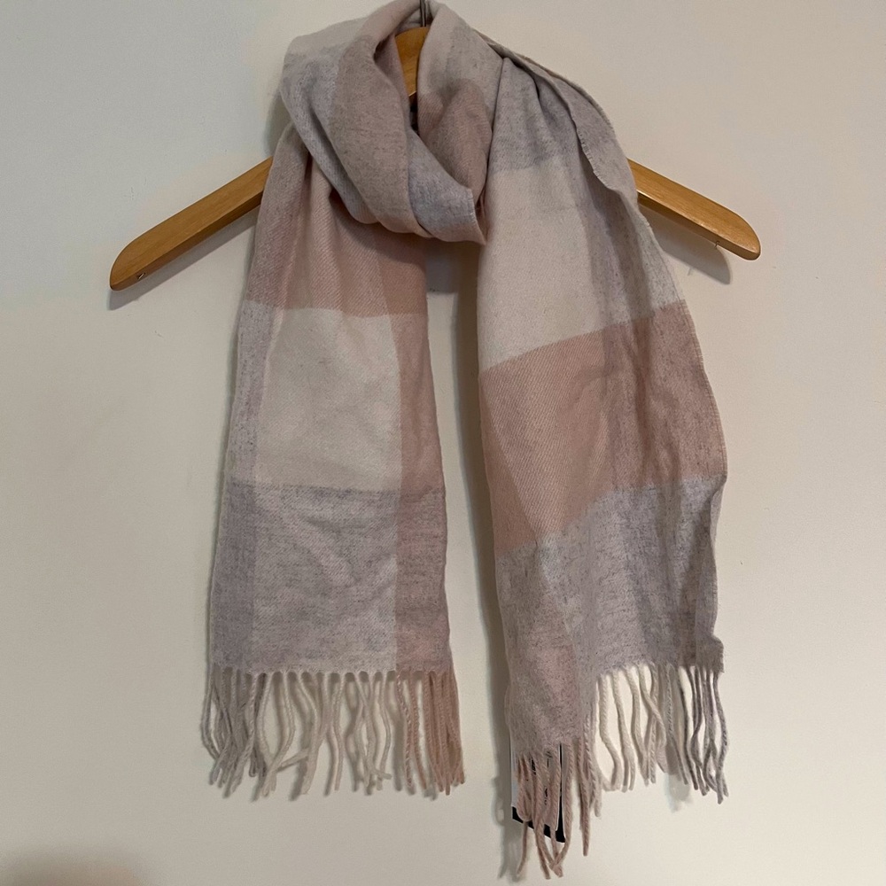 C by Bloomingdale’s Check Cashmere Scarf Ivory/Sand NWT